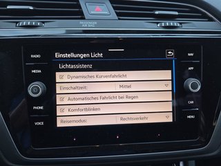 Volkswagen Touran 1,5TSI DSG 7-Sitzer/Easy Open/Kamera  ** - bilder 33