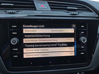 Volkswagen Touran 1,5TSI DSG 7-Sitzer/Easy Open/Kamera  ** - bilder 34