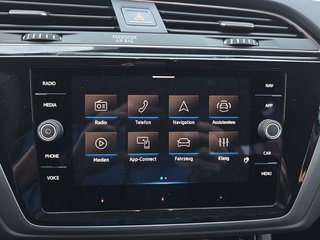 Volkswagen Touran 1,5TSI DSG 7-Sitzer/Easy Open/Kamera  ** - bilder 35