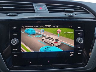 Volkswagen Touran 1,5TSI DSG 7-Sitzer/Easy Open/Kamera  ** - bilder 36