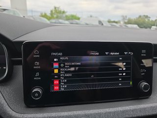 Skoda Kamiq Selection 1,0TSI DSG Kessy/Kamera/Temp/2-Z.Klimaaut.  ** - foto 22
