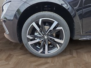 Skoda Kamiq Monte Carlo 1,5TSI DSG 4*J.Gar/AHK/18*Alu/el.Klappe  ** - bilder 10