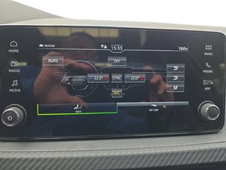 Skoda Kamiq Monte Carlo 1,5TSI DSG 4*J.Gar/AHK/18*Alu/el.Klappe  ** - bilder 31