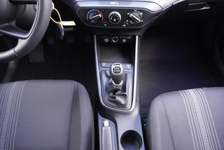 Hyundai i20 1,2 79PS Navi/Winterp/Kamera/Temp/Pdc  ** - bilder 17
