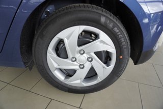 Hyundai i20 1,2 79PS Navi/Winterp/Kamera/Temp/Pdc  ** - bilder 27
