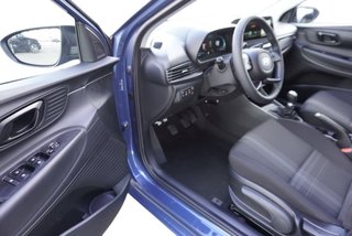 Hyundai i20 1,2 79PS Navi/Winterp/Kamera/Temp/Pdc  ** - foto 2