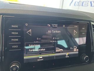 Skoda Karoq 1,5TSI DSG 4*J.Gar/aAHK/Kamera/Kessy/Winterp.  ** - bilder 30