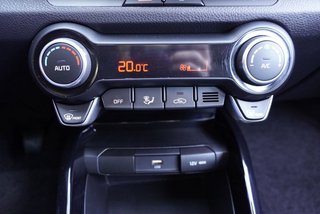 Kia Stonic 1.0 T-GDi 16*Alu/Kamera/Pdc/Winterp/Klimaaut.    ** - bilder 16
