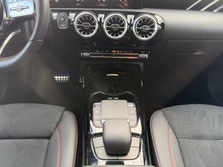 Mercedes-Benz AMG CLA 35 4Matic  AHK/LED/Navi - foto 6