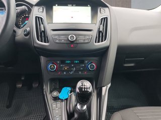 Ford Focus 1.0 EcoBoost Titanium Navi/ACC/el.AHK/Winterp. - foto 6