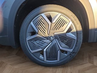 Skoda Kodiaq Sportline 1,5TSI 20*Alu/7-Sitzer/Pano/Matrix/Navi  ** - foto 9
