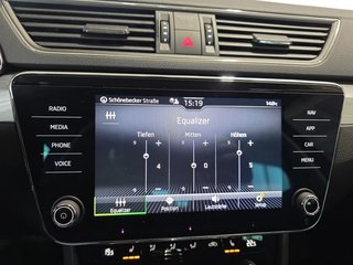 Skoda Superb Combi 1,5TSI DSG Navi/Kamera/el.Klappe/Kessy         ** - bilder 37