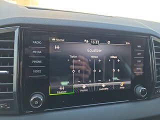 Skoda Karoq Sportline 1,5TSI DSG 4*J.Gar/Pano/aAHK/Matrix/Navi    ** - bilder 45