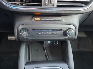 Ford Focus Active X 1,0 155PS aAHK/Navi/Kamera/Winterp.   ** - bilder 20