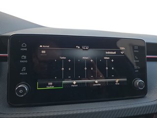 Skoda Kamiq Monte Carlo 1,5TSI DSG 4*J.Gar/18*Alu/el.Klappe  ** - foto 40