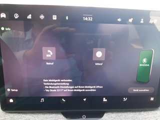 Skoda Superb Combi 2,0TDI DSG Navi/DCC/ACC/Kamera/Sitzhz.  ** - foto 19