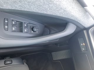 Skoda Superb Combi 2,0TDI DSG Navi/DCC/ACC/Kamera/Sitzhz.  ** - foto 22