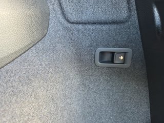 Skoda Karoq 1,5TSI DSG 4*J.Gar/aAHK/Kamera/Kessy/Winterp.  ** - bilder 12
