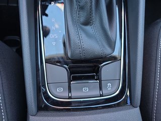Skoda Karoq 1,5TSI DSG 4*J.Gar/aAHK/Kamera/Kessy/Winterp.  ** - bilder 18