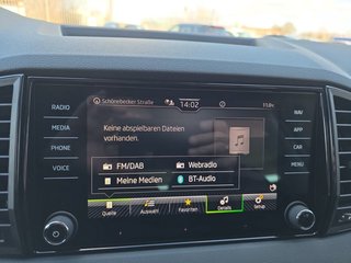 Skoda Karoq 1,5TSI DSG aAHK/Navi/Kamera/LED/ACC/Winterp.   ** - bilder 24