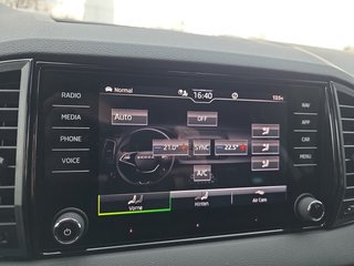 Skoda Karoq Sportline 2,0TSI DSG Pano/AHK/4*J.Gar/Navi/Matrix   ** - bilder 43