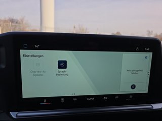 Volkswagen T7 2,0TDI 150PS Voll-LED/AHK/Kamera/Temp. ** - bilder 23