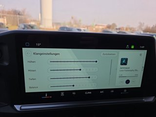 Volkswagen T7 2,0TDI 150PS Voll-LED/AHK/Kamera/Temp. ** - bilder 36