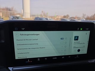 Volkswagen T7 2,0TDI 150PS Voll-LED/AHK/Kamera/Temp. ** - bilder 37