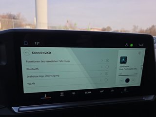 Volkswagen T7 2,0TDI 150PS Voll-LED/AHK/Kamera/Temp. ** - bilder 40