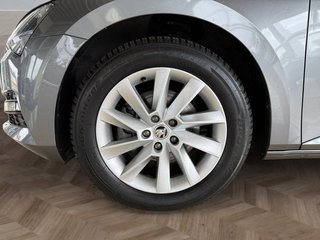 Skoda Superb Combi 1,5TSI DSG Navi/Kamera/el.Klappe/Kessy         ** - bilder 22