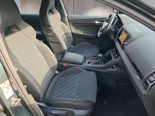 Skoda Karoq 2.0 TSI Sportline 4x4 LED/NAVI/AHK - bilder 10