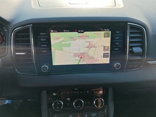 Skoda Karoq 2.0 TSI Sportline 4x4 LED/NAVI/AHK - bilder 13