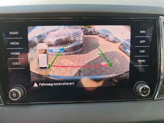 Skoda Karoq 2.0 TSI Sportline 4x4 LED/NAVI/AHK - bilder 15