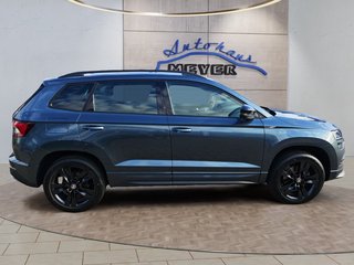 Skoda Karoq 2.0 TSI Sportline 4x4 LED/NAVI/AHK - bilder 1