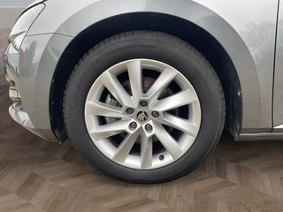 Skoda Superb Combi 1,5TSI DSG Navi/Kamera/el.Klappe/Kessy - foto 9