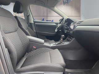 Skoda Superb Combi 1,5TSI DSG Navi/Kamera/el.Klappe/Kessy - foto 10