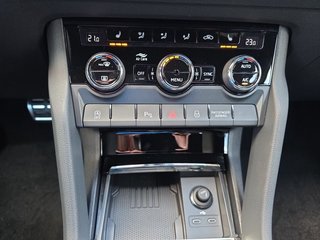 Skoda Karoq Sportline 2,0TDI DSG 4x4 aAHK/4*J.Gar/Matrix/Navi   ** - bilder 24