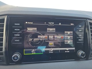 Skoda Karoq Sportline 2,0TDI DSG 4x4 aAHK/4*J.Gar/Matrix/Navi   ** - bilder 44