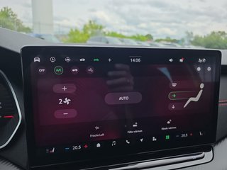Skoda Octavia 2.0TSI RS 19*Alu/AHK/Navi/Matrix/ACC/el.Klappe  ** - bilder 32