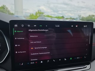 Skoda Octavia 2.0TSI RS 19*Alu/AHK/Navi/Matrix/ACC/el.Klappe  ** - bilder 35
