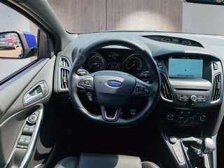 Ford Focus ST 2.0 EcoBoost Navi/Recaro/Kamera - foto 9