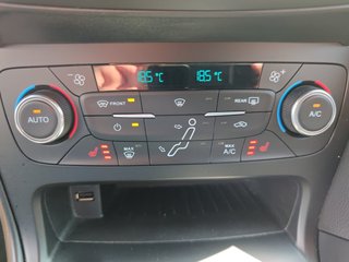 Ford Focus ST 2.0 EcoBoost Navi/Recaro/Kamera - foto 12