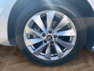 Skoda Superb Combi 2,0TDI DSG Navi/DCC/ACC/Kamera/Sitzhz.  ** - bilder 9