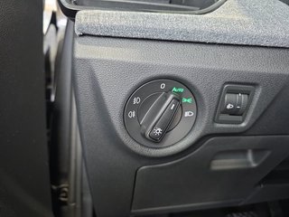 Skoda Kamiq Selection 1,0TSI DSG AHK/Kamera/LED/Kessy/Winterp.  ** - foto 20