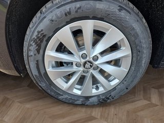 Skoda Kamiq Selection 1,5TSI DSG AHK/Kamera/LED/Kessy/Winterp.  ** - foto 9