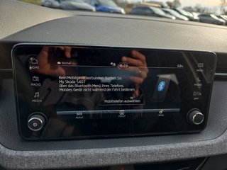 Skoda Kamiq Selection 1,5TSI DSG AHK/Kamera/LED/Kessy/Winterp.  ** - foto 24