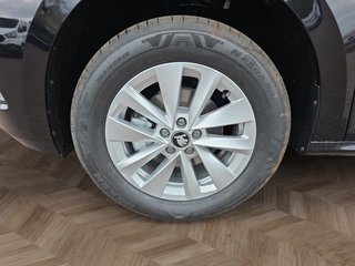 Skoda Kamiq Selection 1,5TSI DSG AHK/Kamera/LED/Kessy/Winterp. - bilder 10