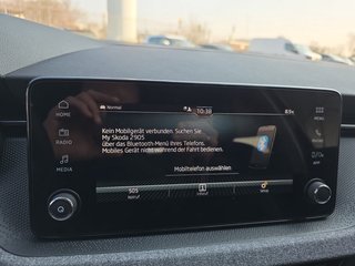 Skoda Kamiq Selection 1,5TSI DSG AHK/Kamera/LED/Kessy/Winterp.  ** - bilder 27