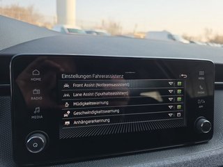 Skoda Kamiq Selection 1,5TSI DSG AHK/Kamera/LED/Kessy/Winterp.  ** - bilder 42