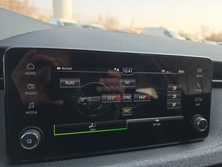 Skoda Kamiq Selection 1,5TSI DSG AHK/Kamera/LED/Kessy/Winterp.  ** - bilder 43